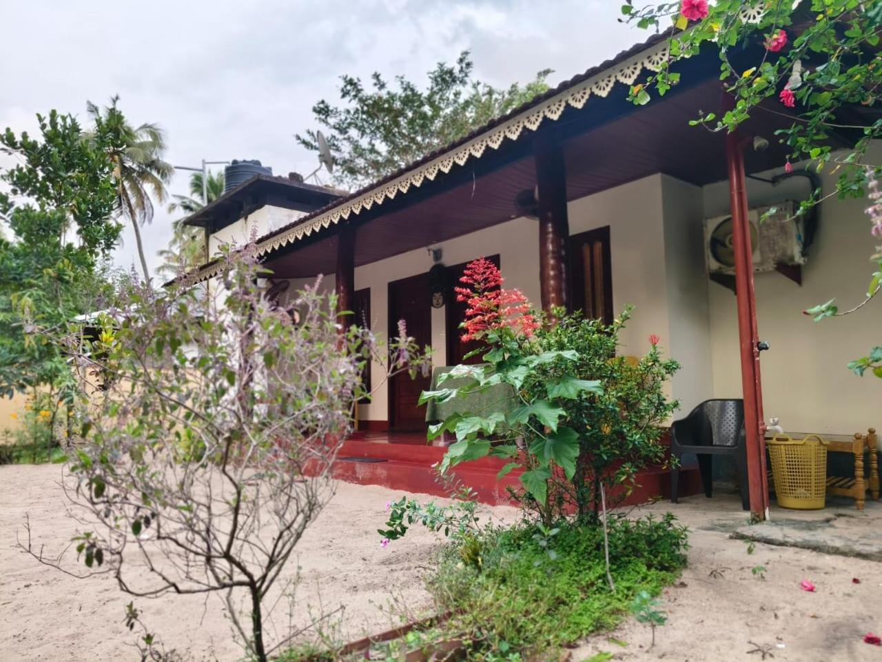 Marrari Felix Home Alappuzha Exteriör bild